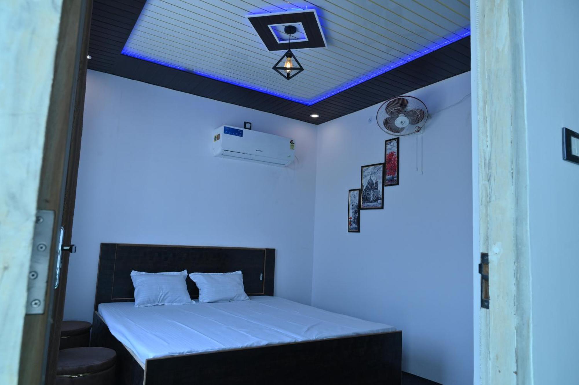 Privyrooms โคราฆปุระ ภายนอก รูปภาพ