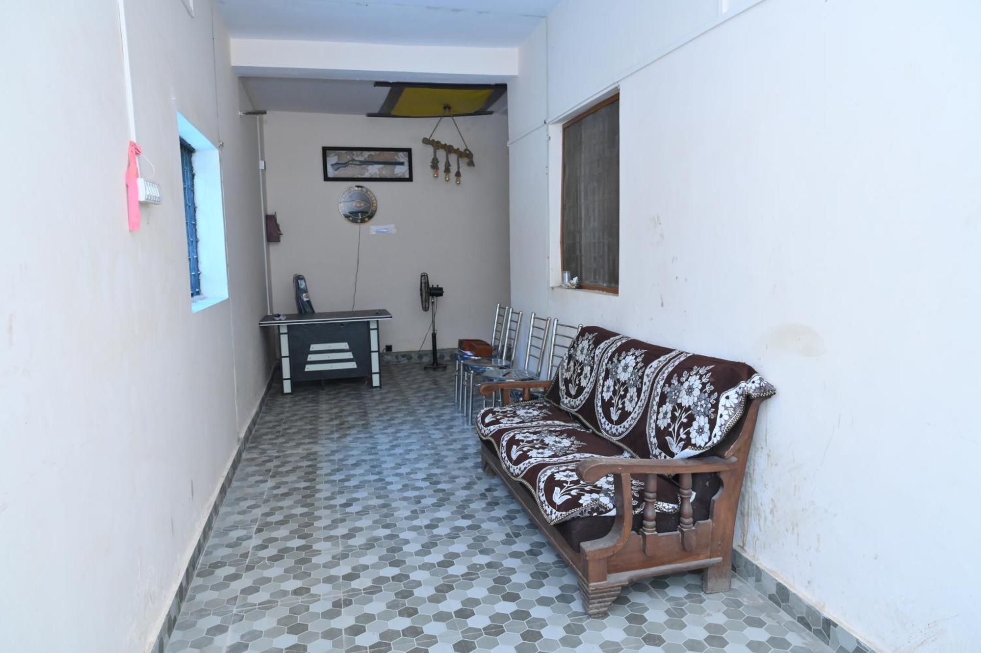 Privyrooms โคราฆปุระ ภายนอก รูปภาพ