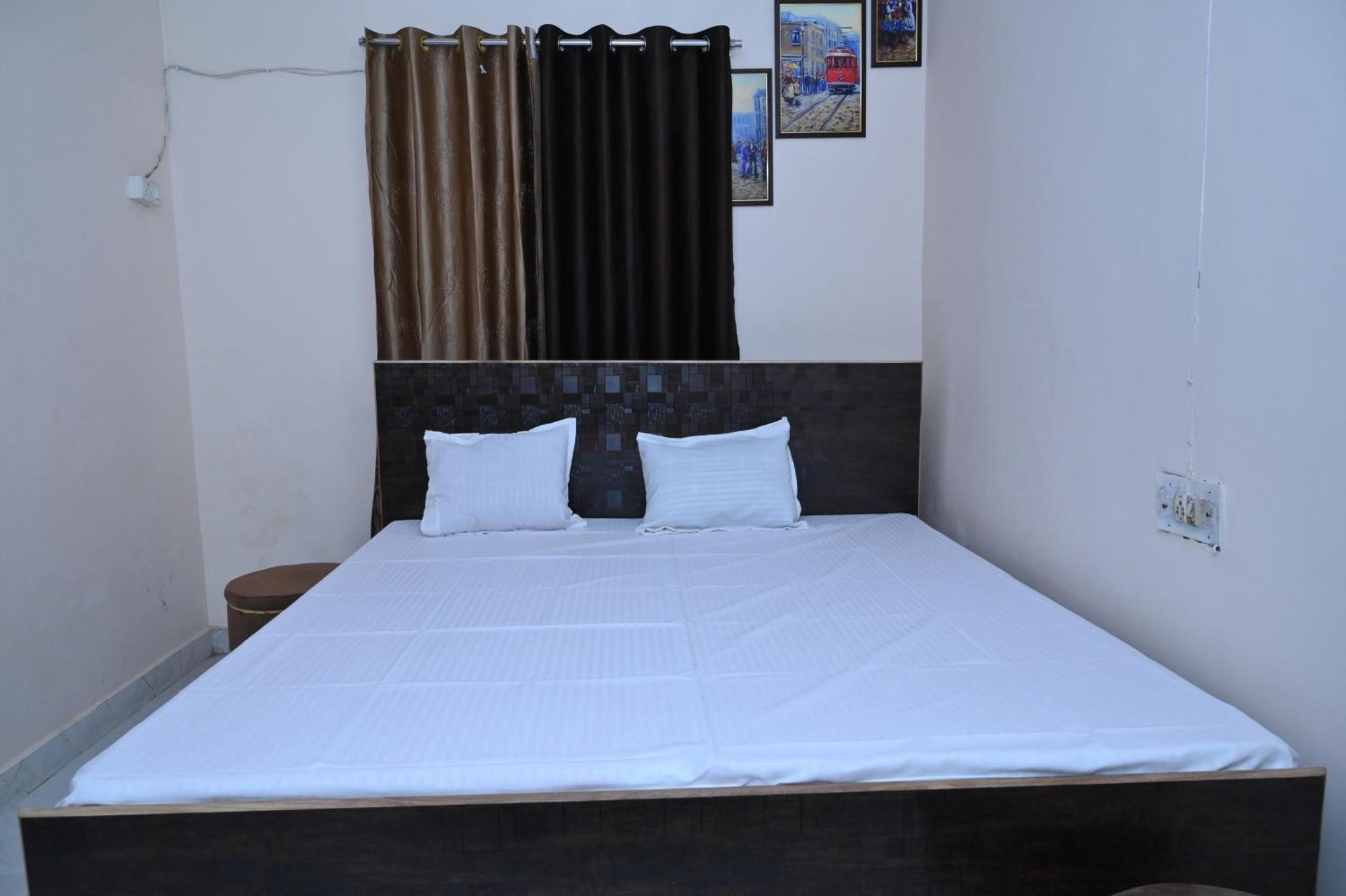 Privyrooms โคราฆปุระ ภายนอก รูปภาพ
