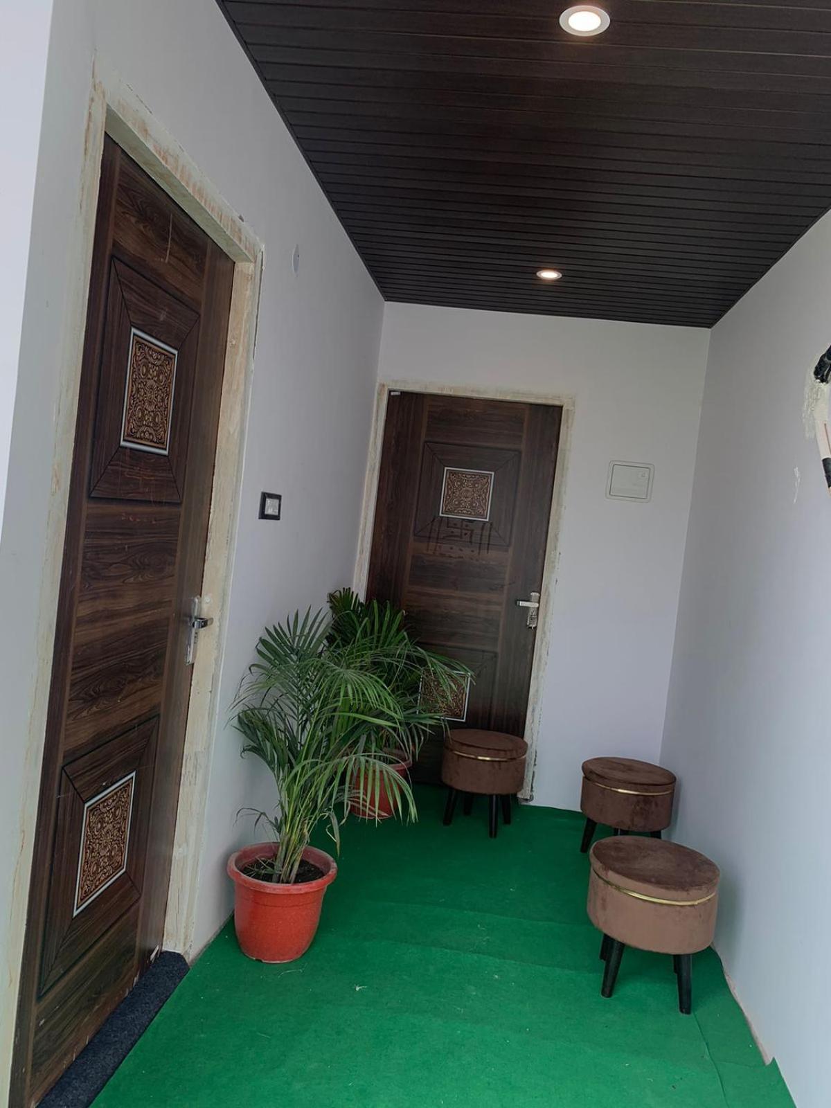 Privyrooms โคราฆปุระ ภายนอก รูปภาพ