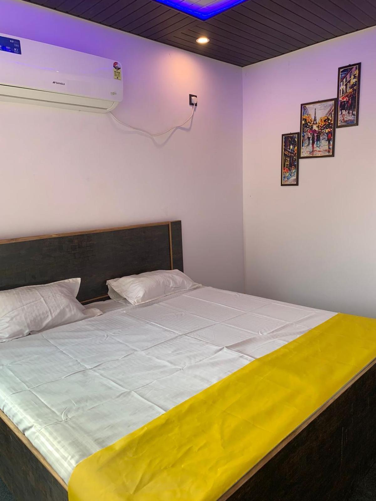 Privyrooms โคราฆปุระ ภายนอก รูปภาพ
