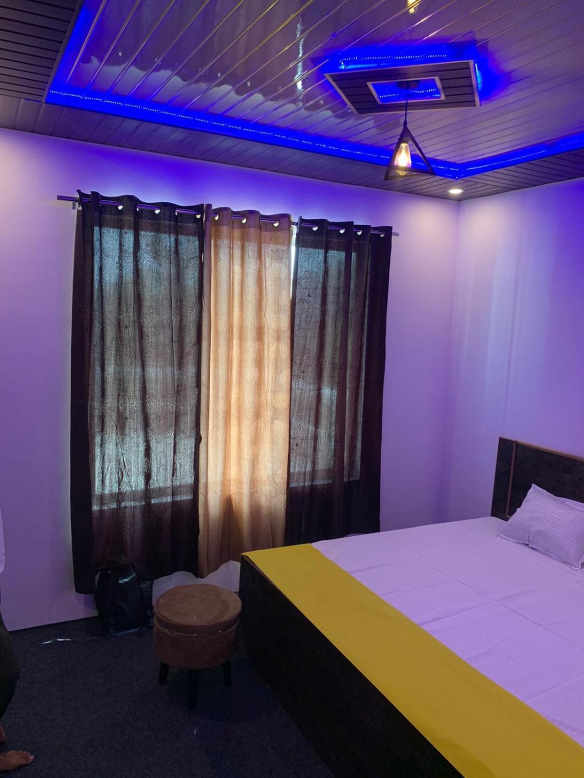 Privyrooms โคราฆปุระ ภายนอก รูปภาพ