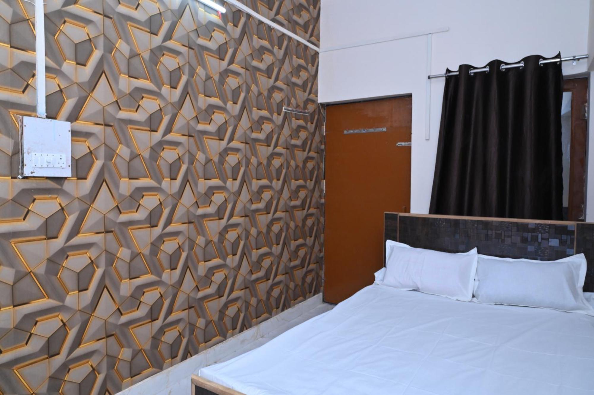 Privyrooms โคราฆปุระ ภายนอก รูปภาพ