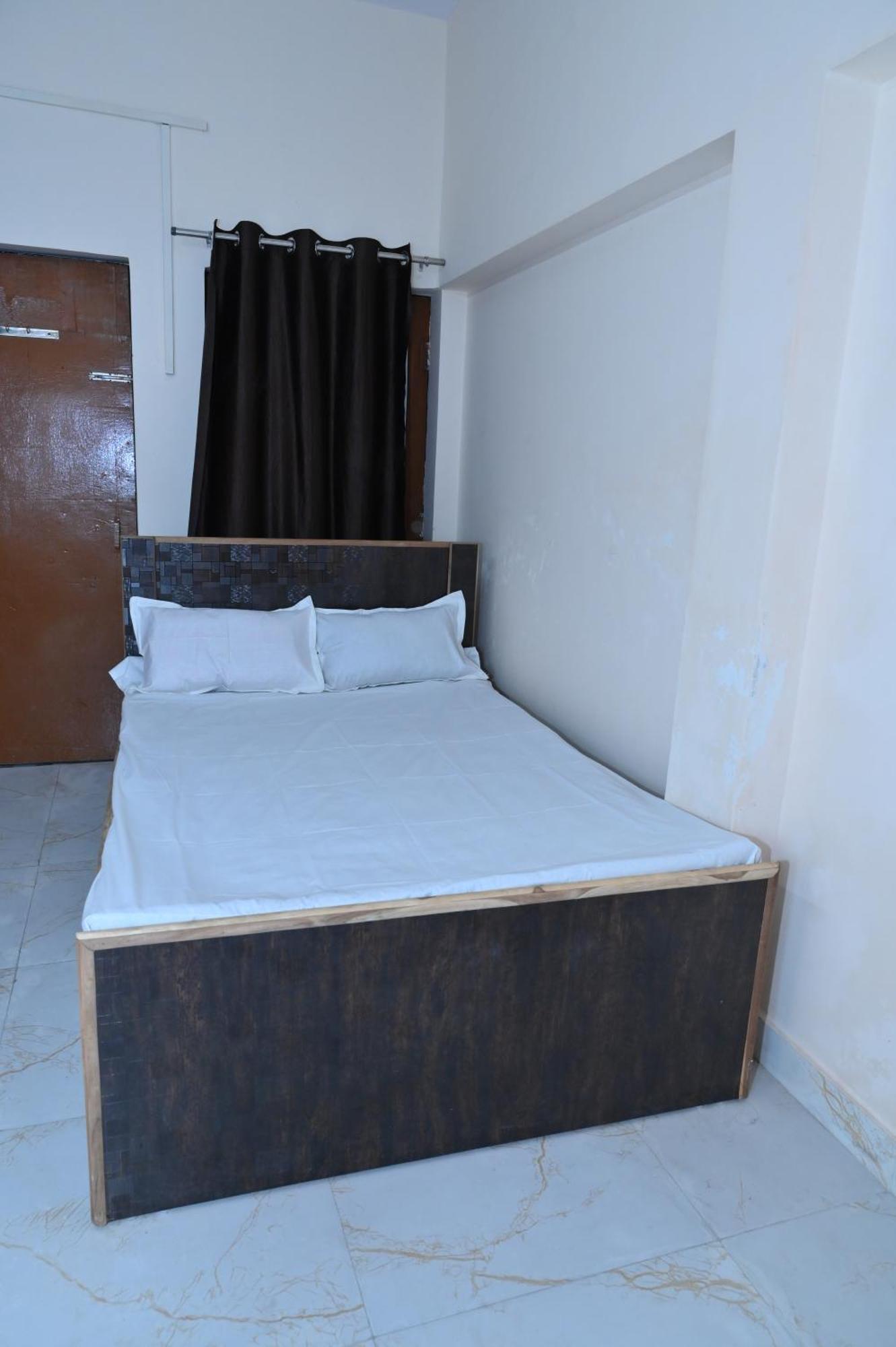 Privyrooms โคราฆปุระ ภายนอก รูปภาพ