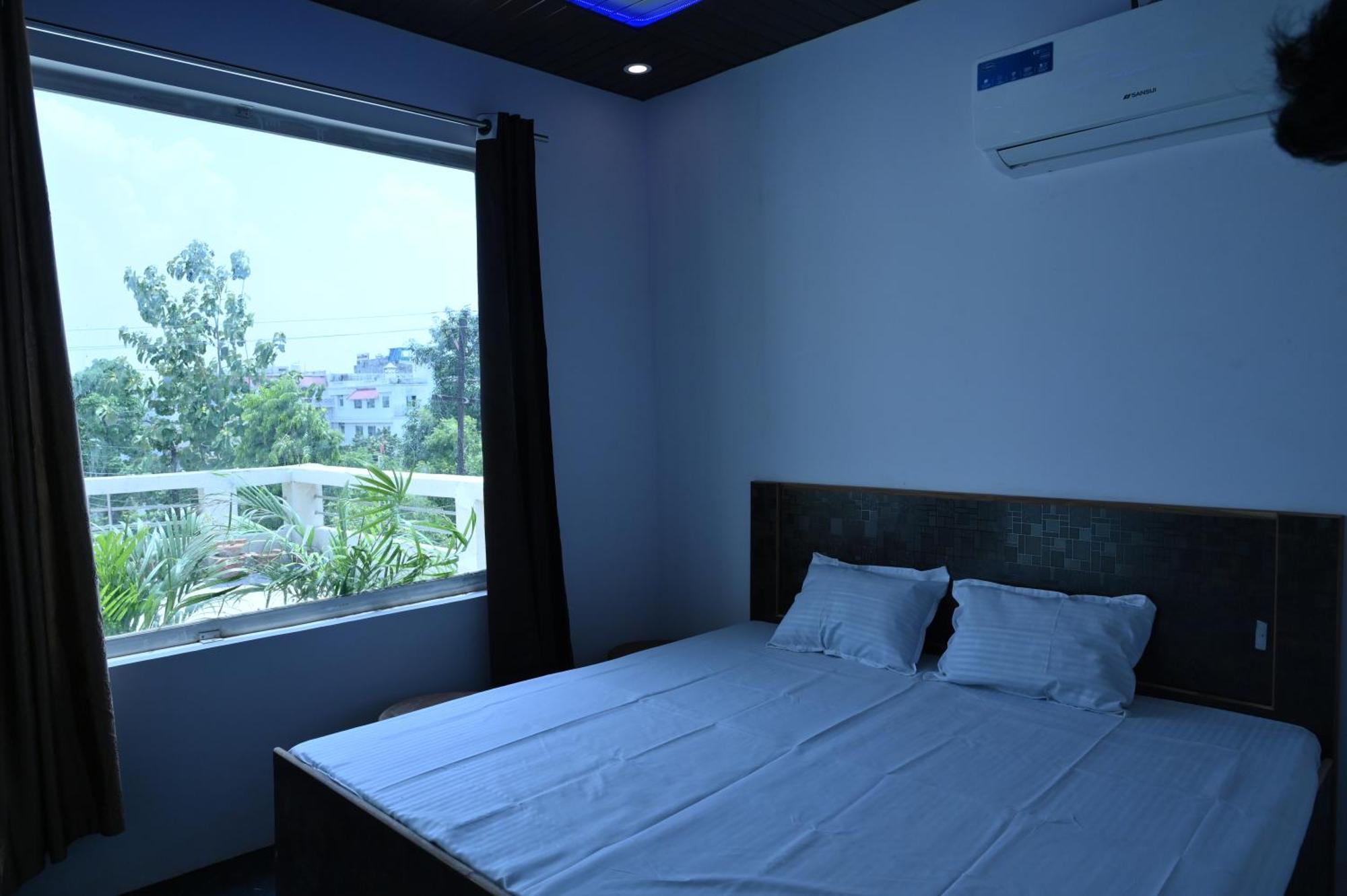 Privyrooms โคราฆปุระ ภายนอก รูปภาพ